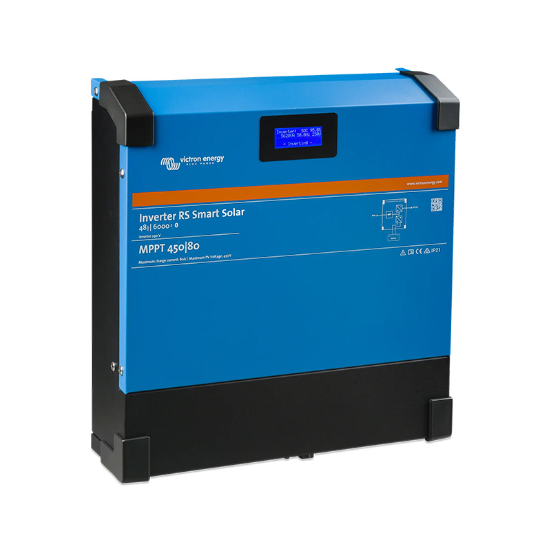 Lorsque la source CA disponible est limitée — connexion réseau bridée, groupe électrogène de faible puissance — la fonction PowerControl permet de régler un courant maximum d'entrée. Le Multi RS Solar prend alors en compte les autres consommateurs CA et n'utilisera que l'excédent disponible pour recharger les batteries, évitant toute surcharge de la source. La fonction PowerAssist va plus loin : lorsque la consommation instantanée dépasse temporairement la capacité du générateur ou du réseau, le Multi RS Solar compense automatiquement le manque de puissance en puisant dans la batterie. Et lorsque la consommation diminue, l'excédent est utilisé pour recharger les batteries. Cette intelligence permet d'utiliser un groupe électrogène plus petit, plus économe et plus silencieux.